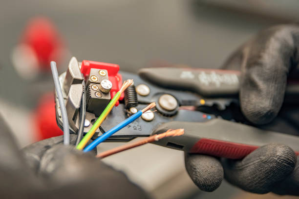 Best Electrician for Home Renovation  in Windsor Heights, IA